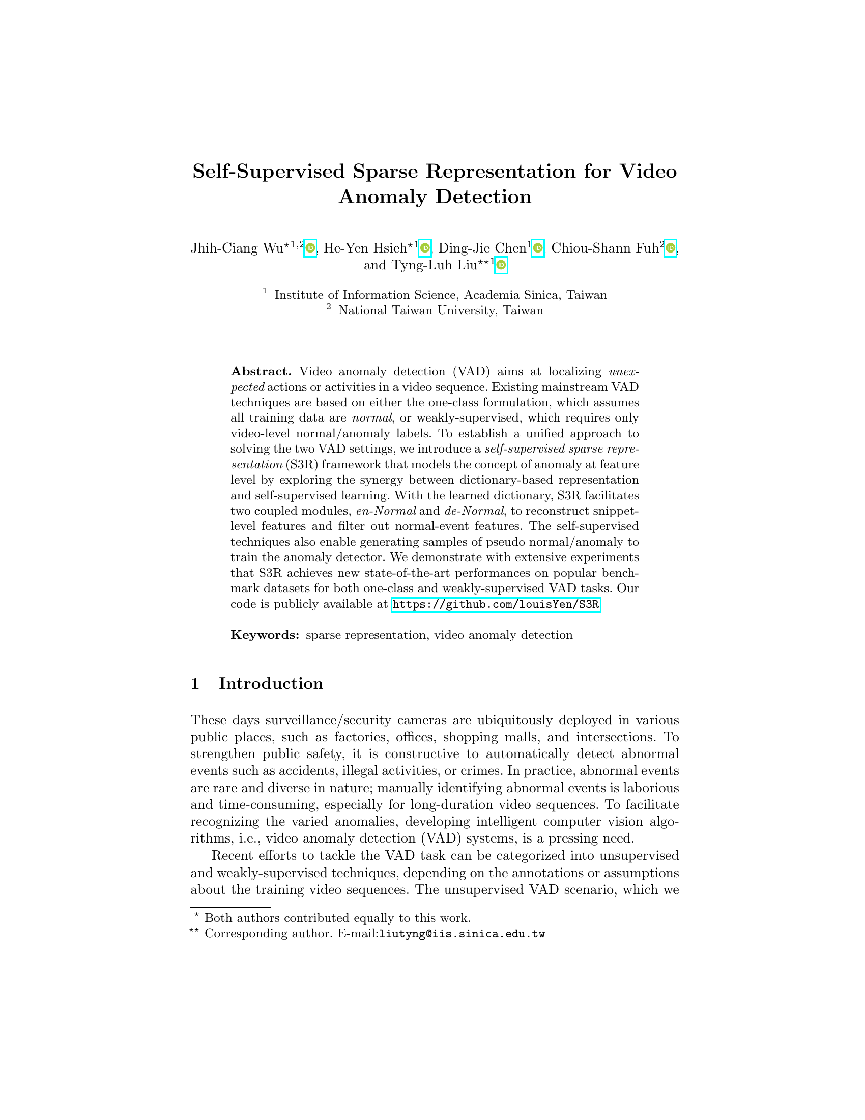 Représentation Éparse Auto-Éduquée pour la Détection d'Anomalies dans les Vidéos